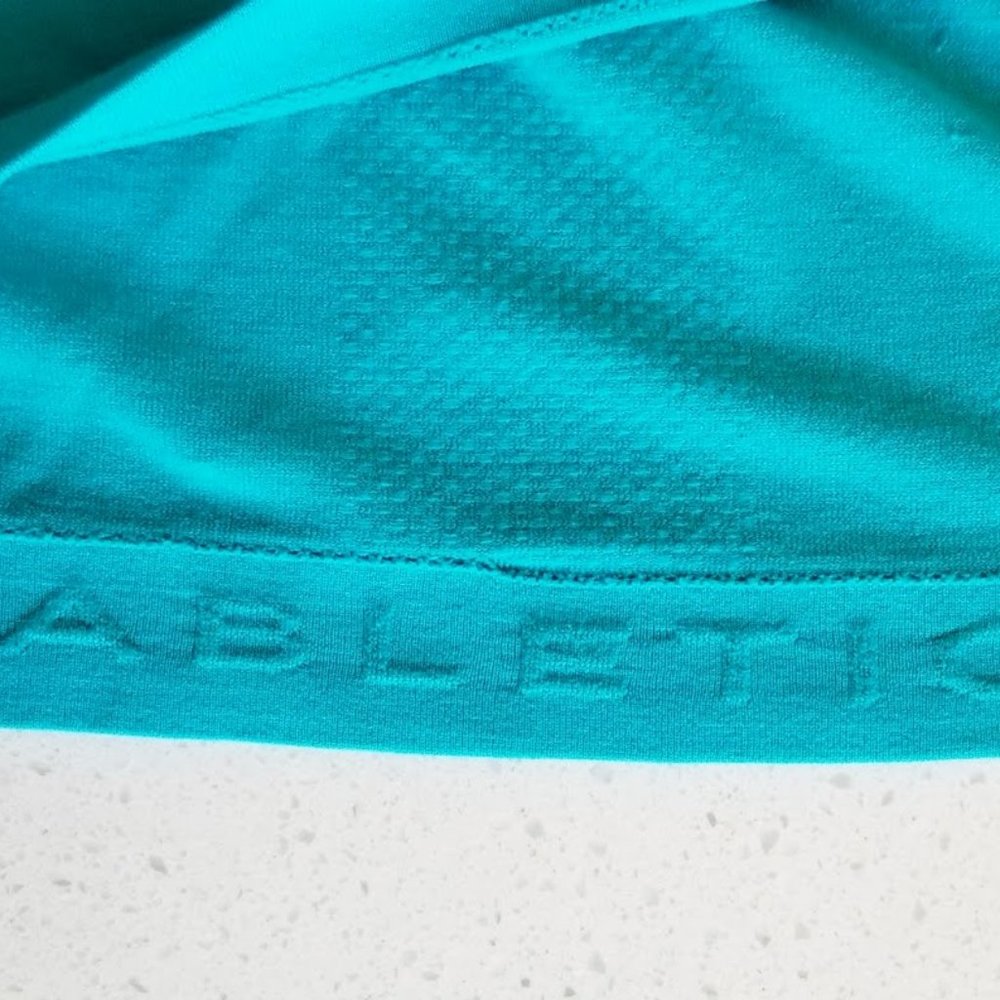 Fabletics Razorback Workout Top Baby Blue - Picture 3 of 5